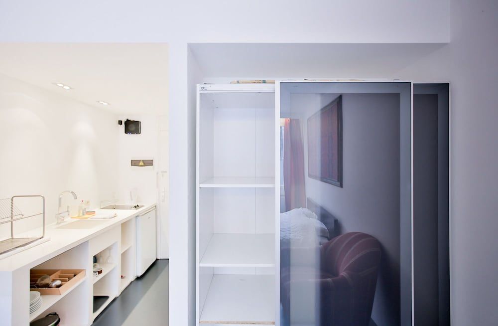 Apartments Résidence Louise Basic Studio, 1 Double Bed, Non Smoking 26