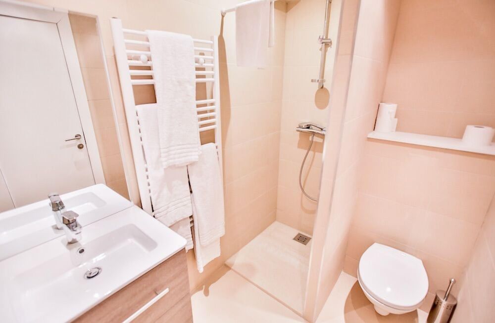 Apartments Résidence Louise Basic Studio, 1 Double Bed, Non Smoking 37