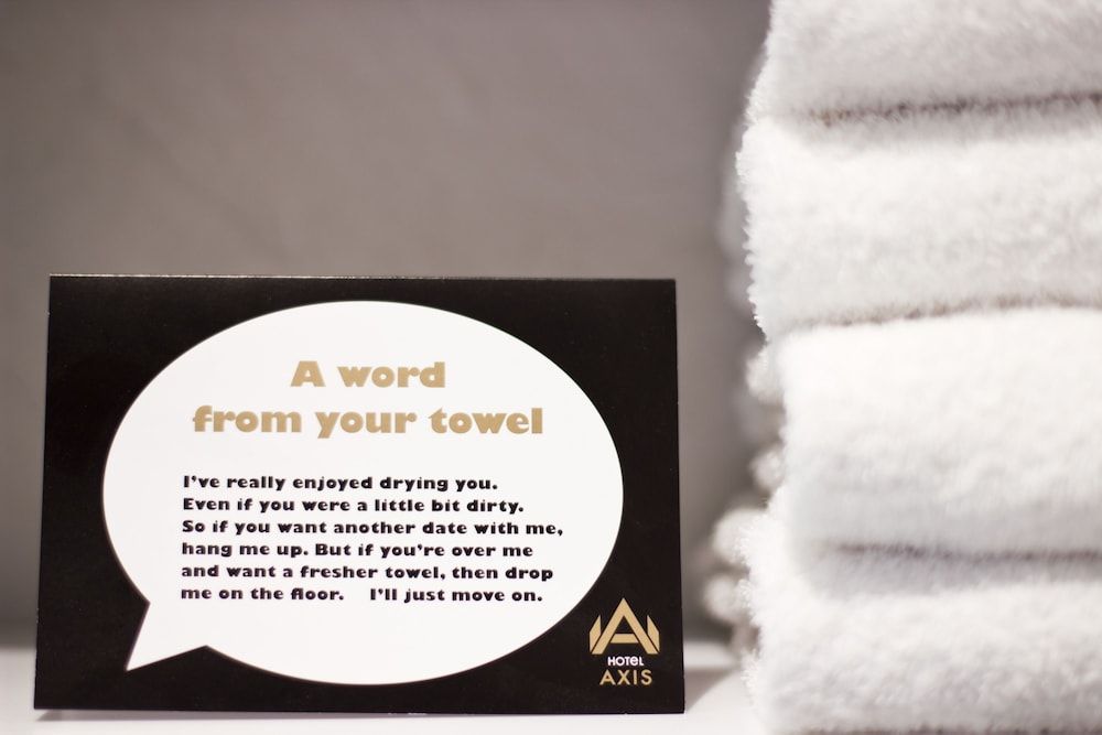 Axis Hotel Standard Twin Room 6