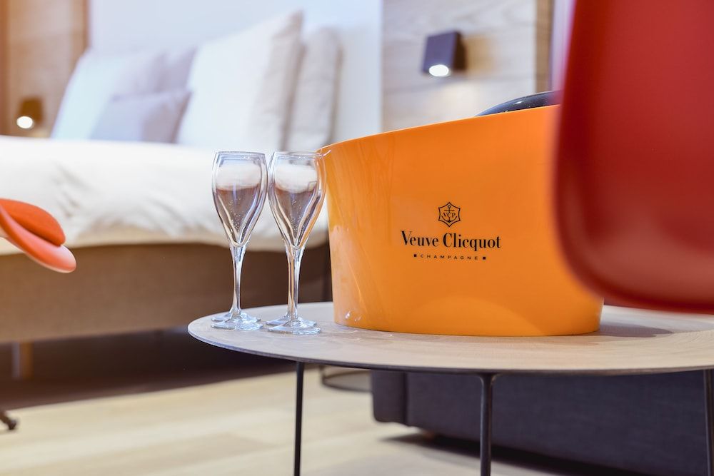 R hotel experiences Family Double Room 6