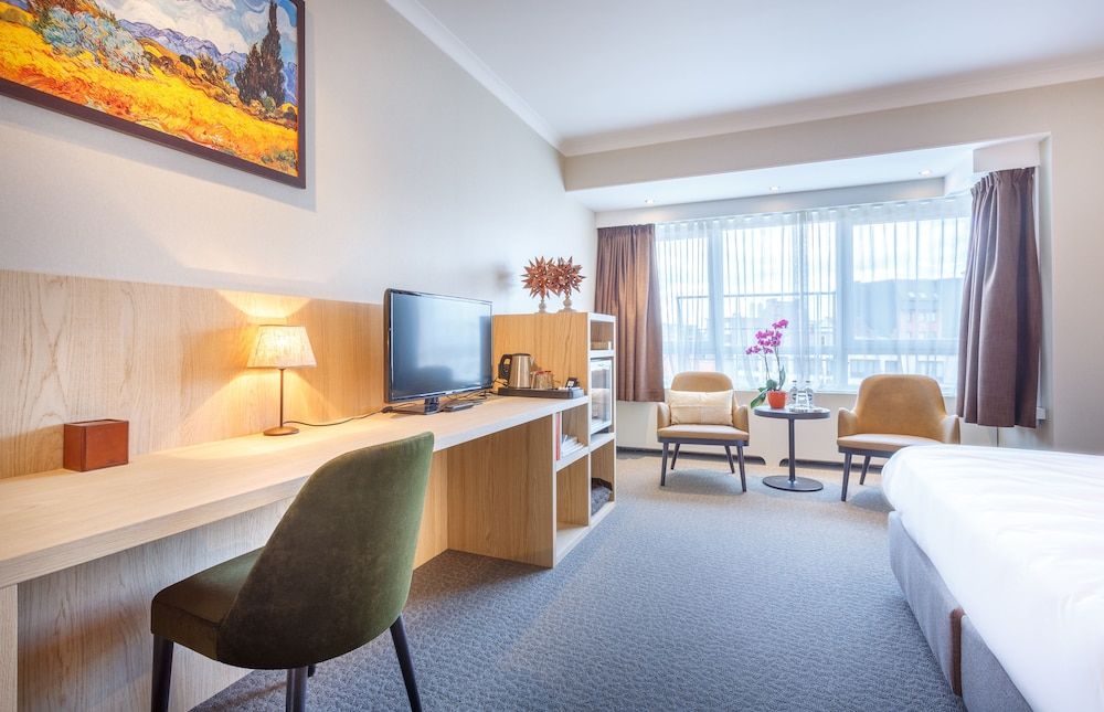 Carlton Hotel Classic Double Room 4