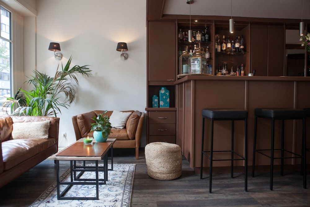 undefined Carlton Hotel 10