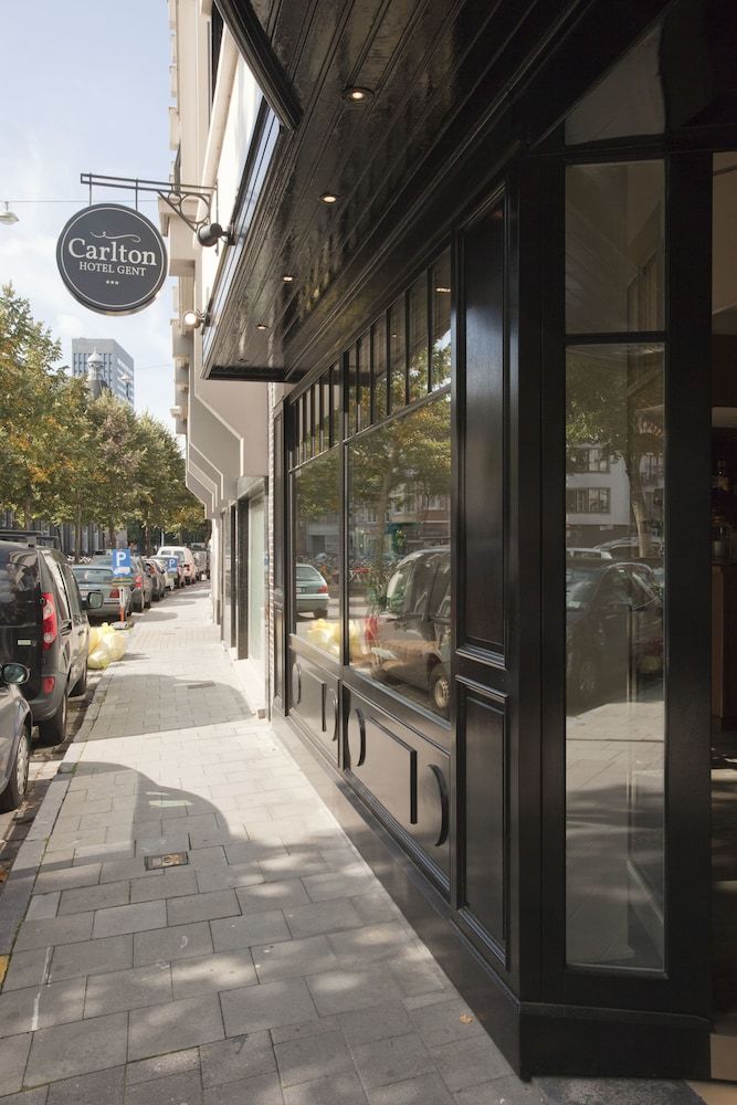 undefined Carlton Hotel 6