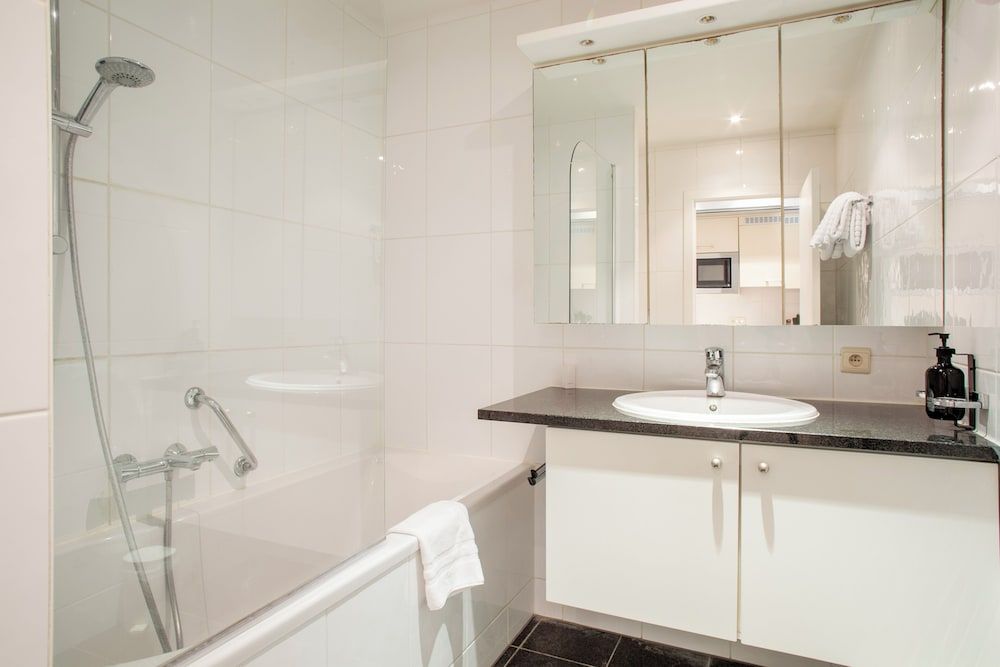 Diamant Suites Brussels EU Executive Double Room 6