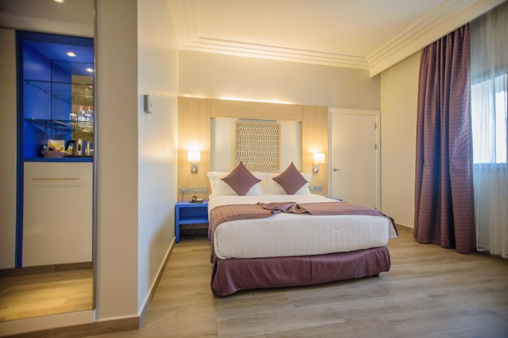 Golden Tulip Le Diplomate Cotonou Standard Room, 1 Double Bed, Accessible 4