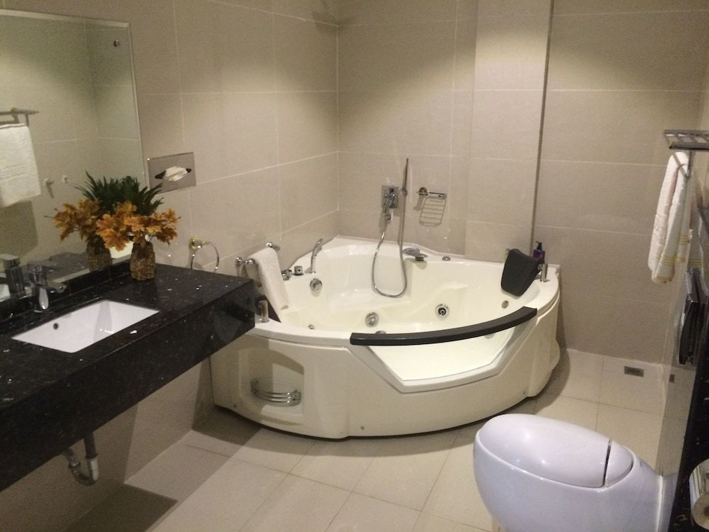 Sun Beach Hotel Suite 12