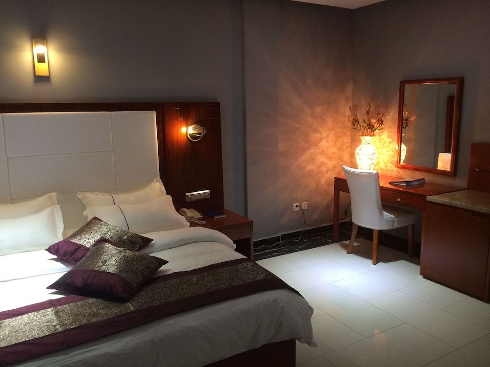 Sun Beach Hotel Suite 2