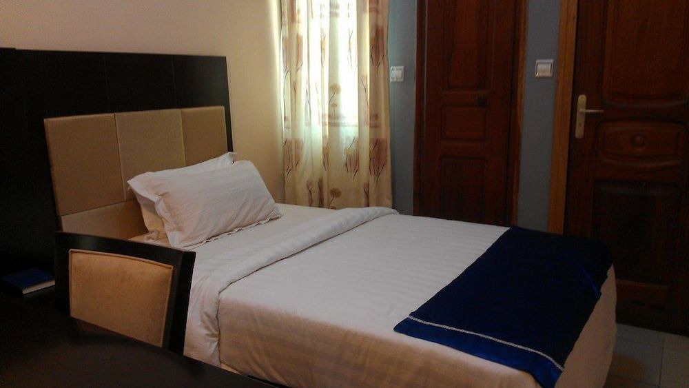 Sun Beach Hotel Suite 4