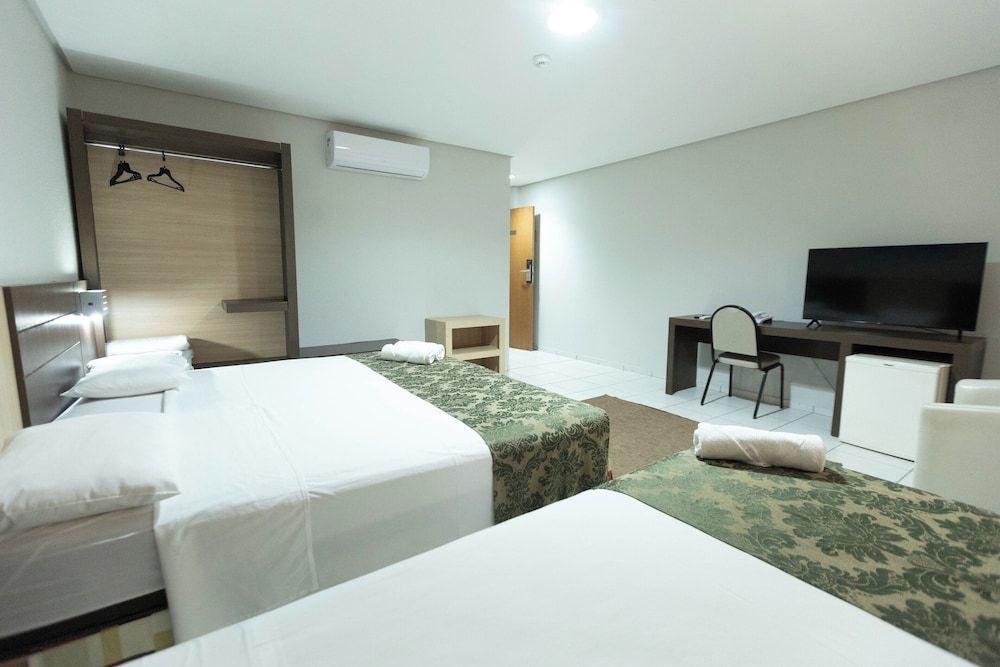 HITS PANTANAL HOTEL AEROPORTO Luxo Casal + 1 2