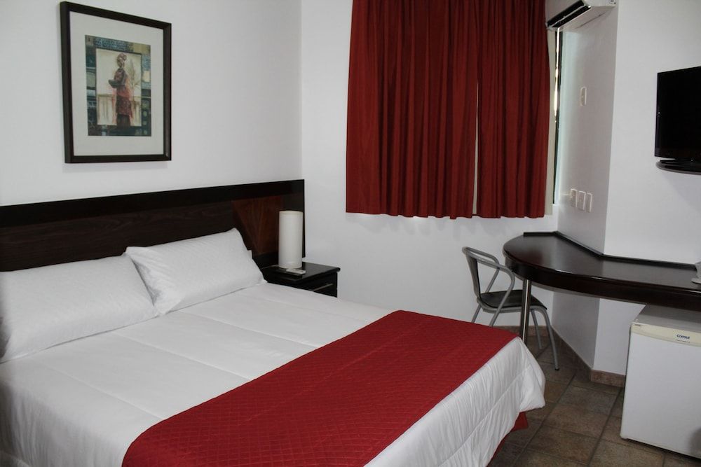 Hotel Dom Henrique Standard Room 10