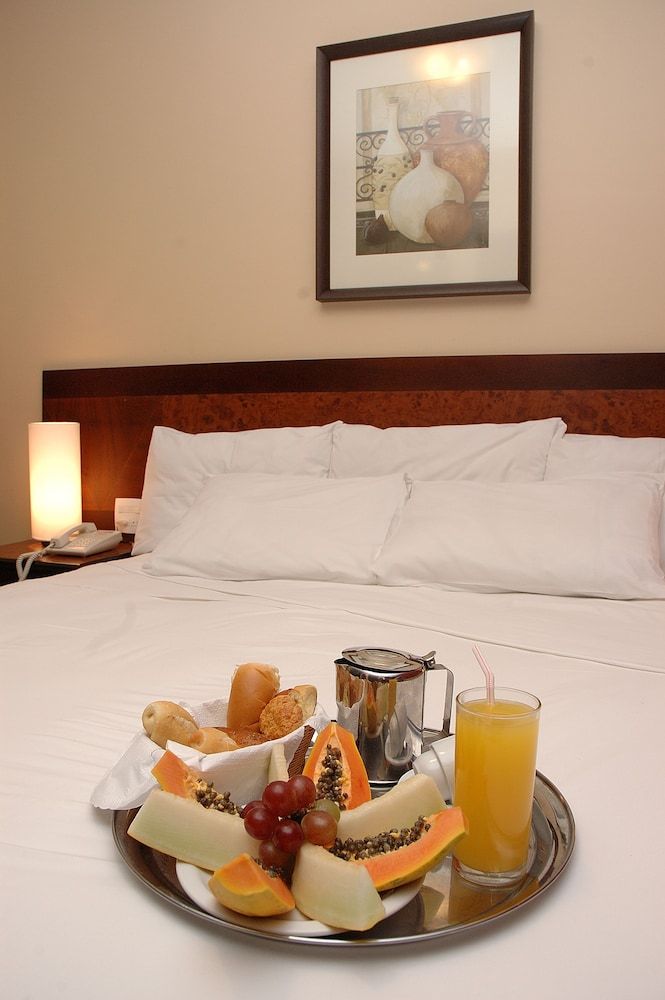 Room Service - Dining