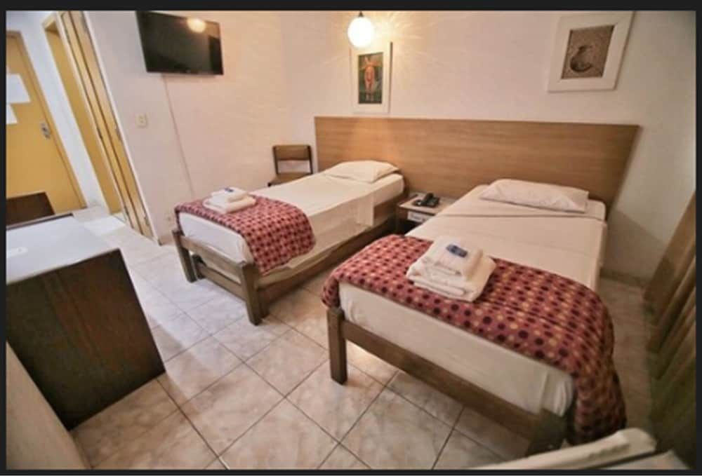 Hotel Atlântico Avenida Twin Room 4