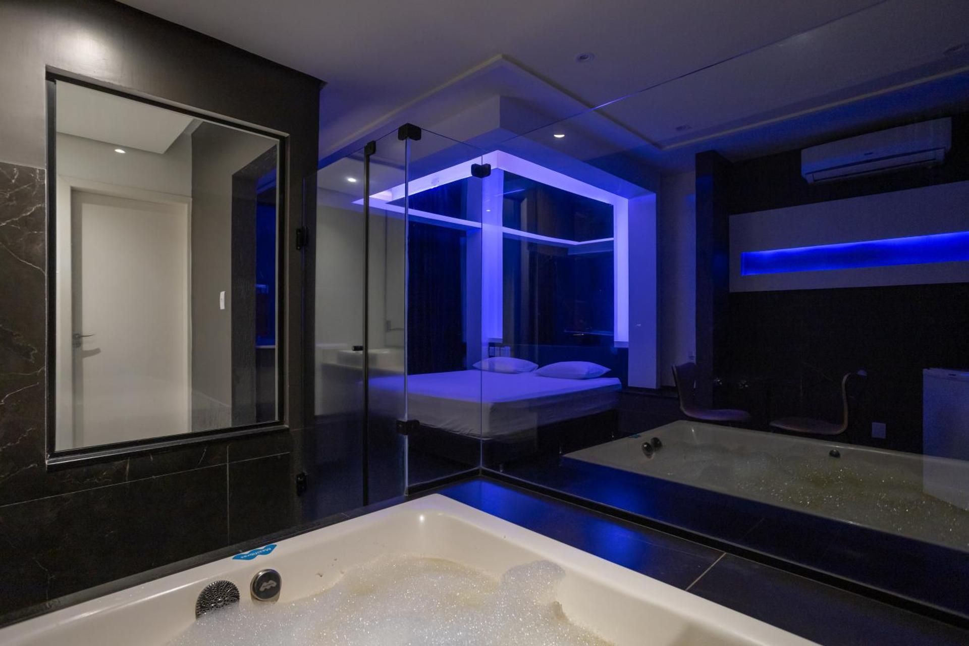 Double Room with Hot Tub