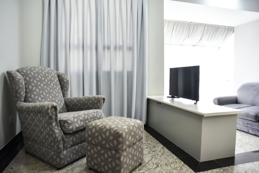 Plaza Inn Small Town Flat Double Room 6