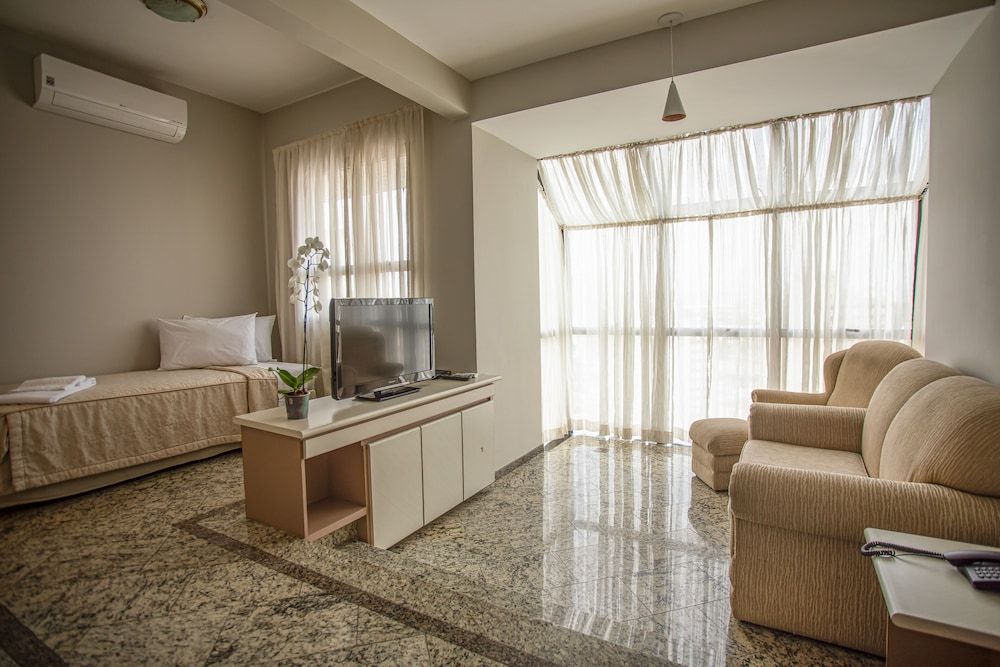 Plaza Inn Small Town Flat Luxo Triplo Casal 6