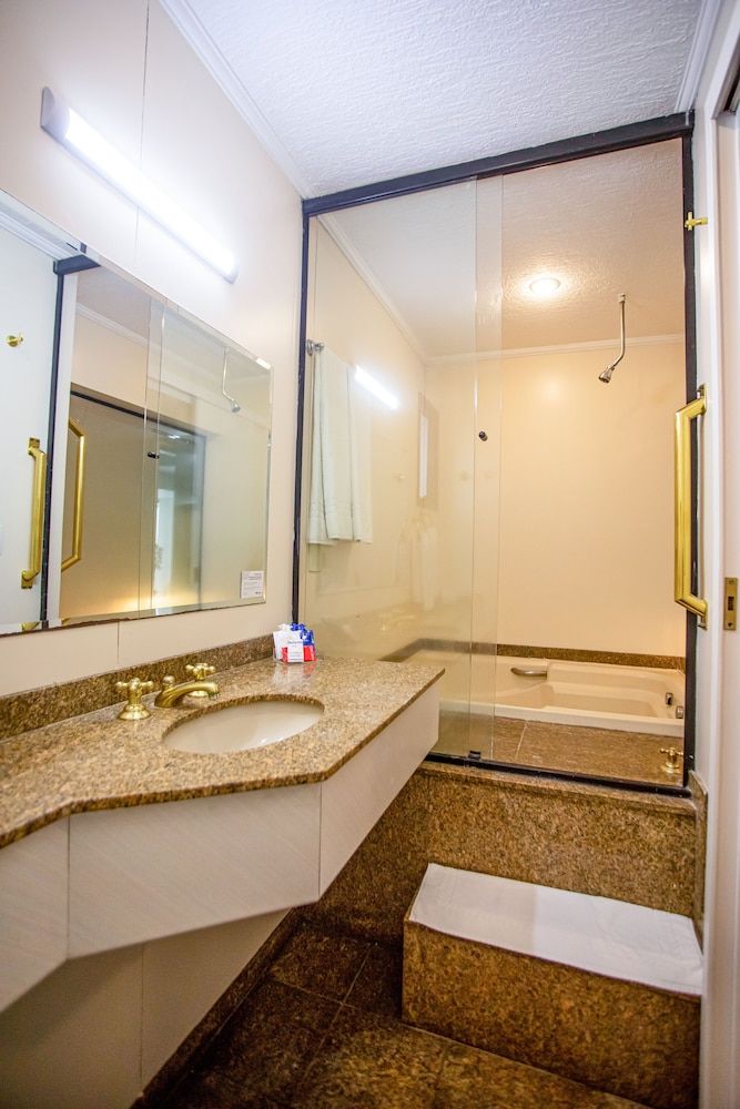 Plaza Inn Small Town Flat Double Room 2