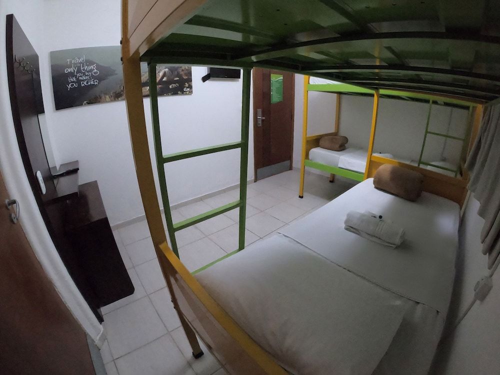 Shared Dormitory, Women only (10 beds)