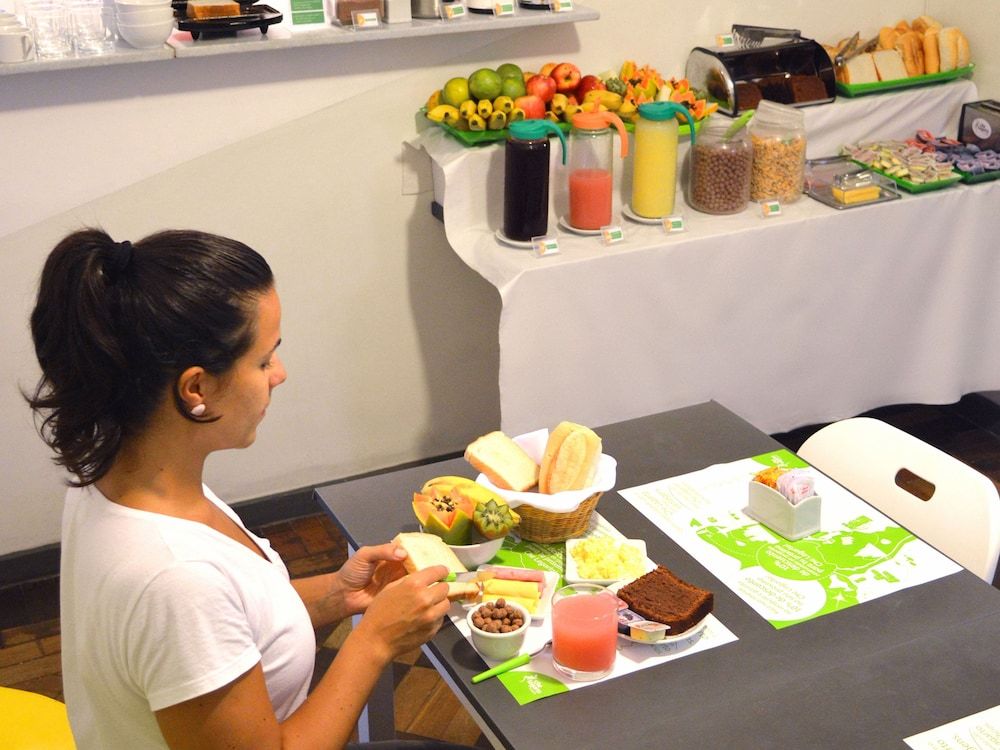 undefined CLH Suites Copacabana Santa Clara - Hostel 8