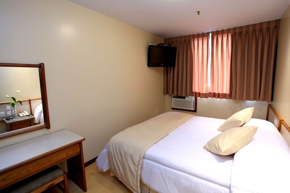 Mengo Palace Hotel Standard Double Room 3