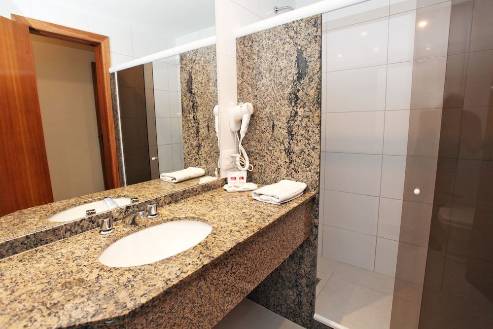 Mengo Palace Hotel Standard Double Room 8