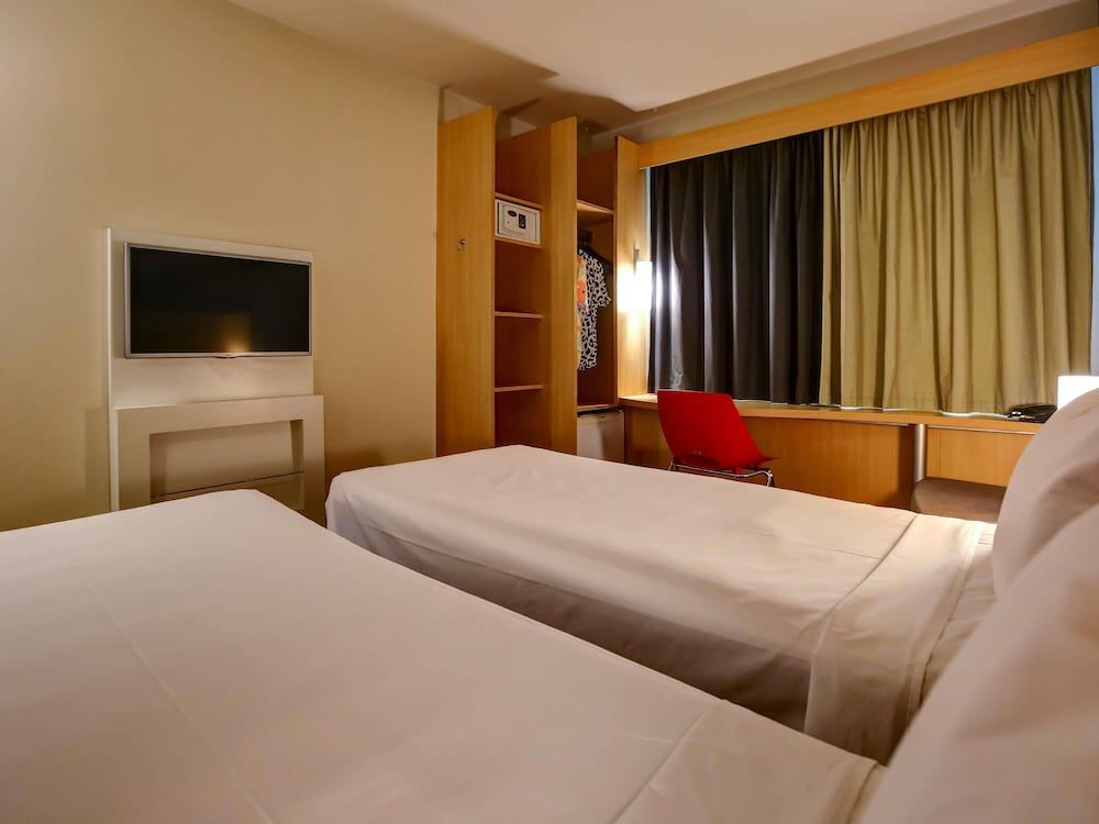 ibis Rio de Janeiro Santos Dumont Twin Room, 2 Twin Beds 5