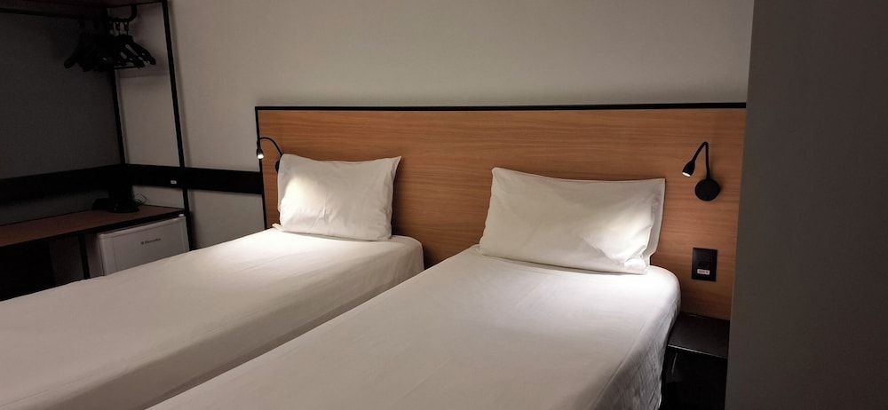 ibis Rio de Janeiro Santos Dumont Twin Room, 2 Twin Beds 3