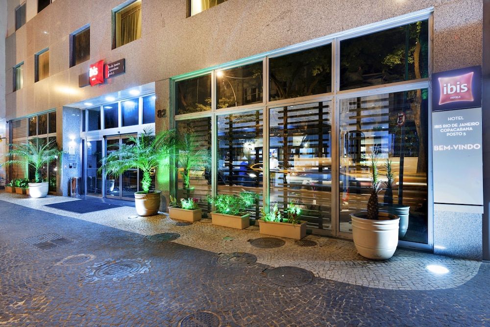 undefined ibis Copacabana Posto 5 7