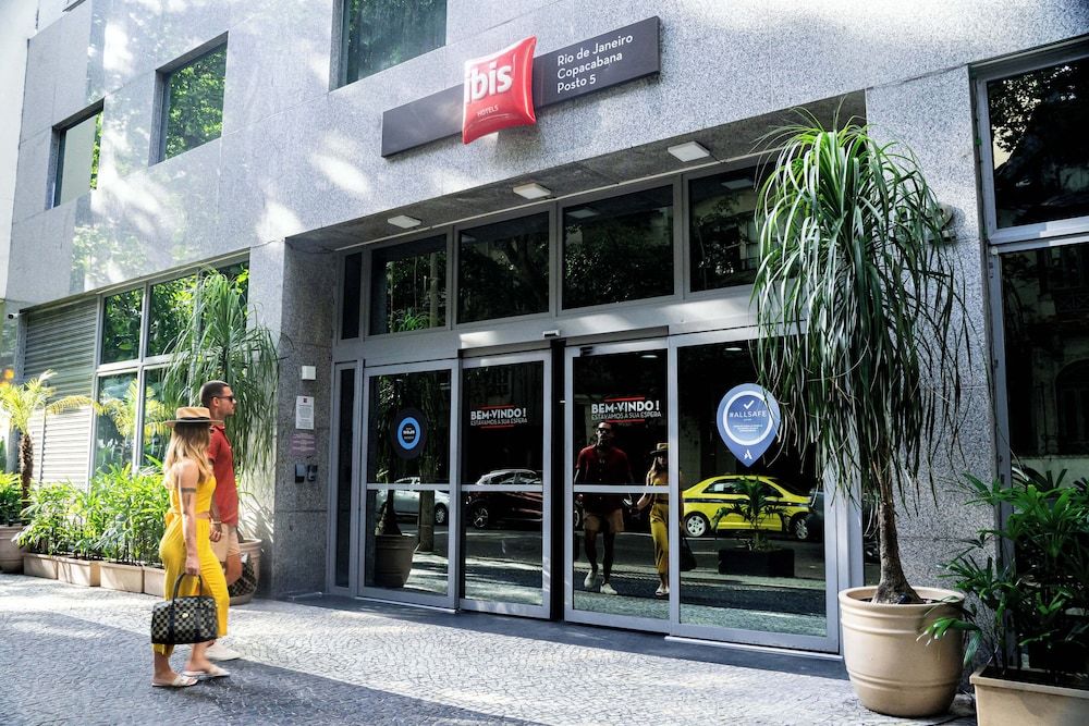 undefined ibis Copacabana Posto 5 5