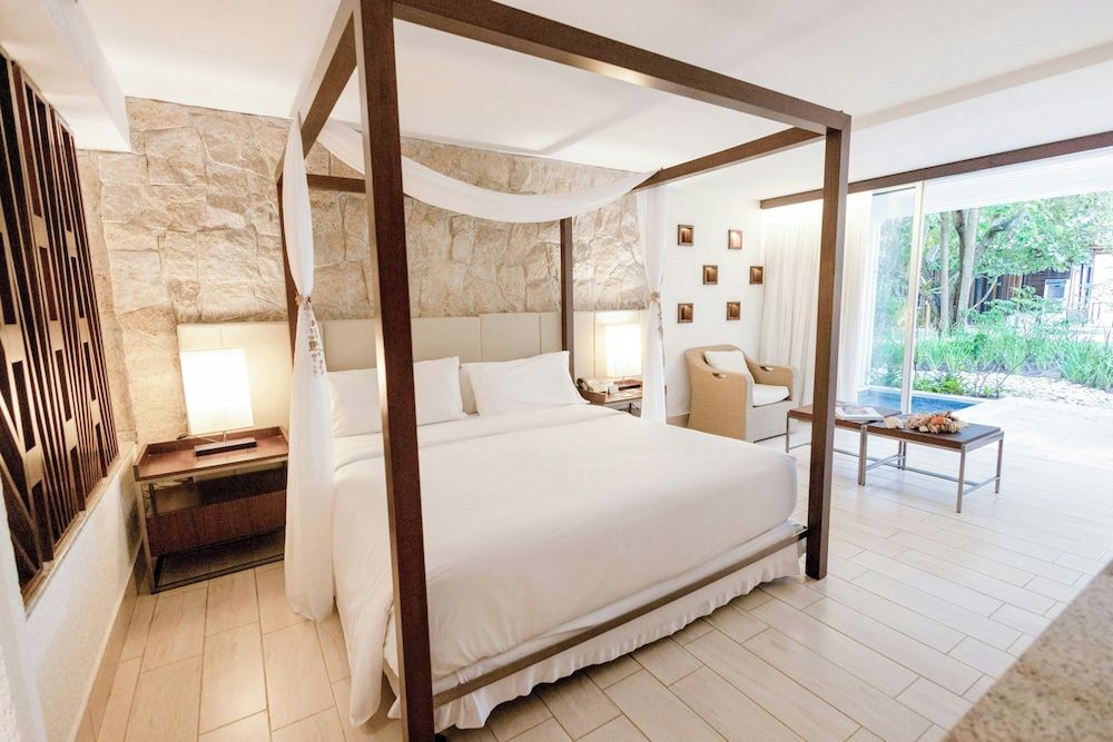 Suite, 1 King Bed (Master, Outdoor Hot tub)