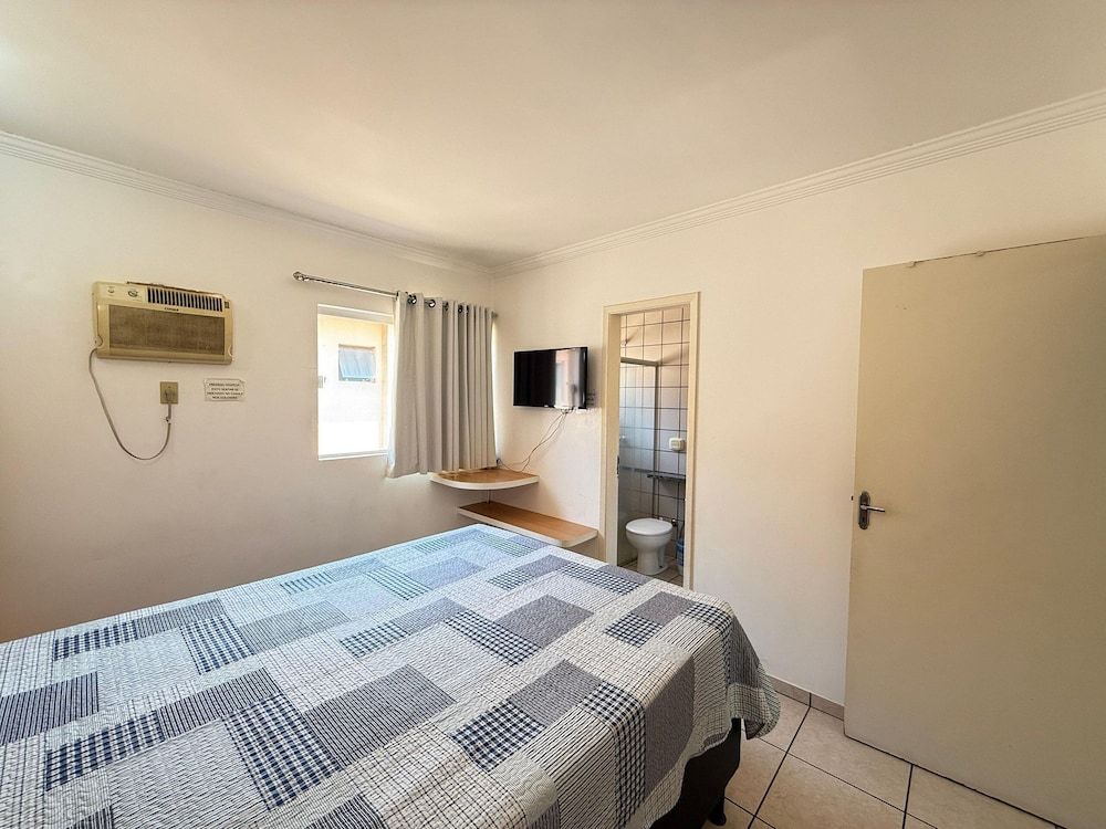 APARTMENT 290