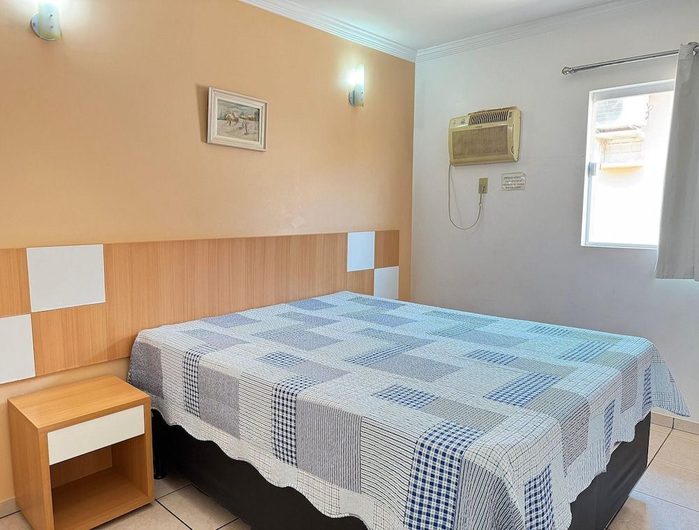 APARTMENT 290