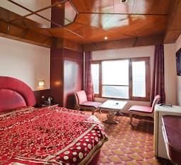 Hotel Rajdoot - Next to Old Bus Stand
