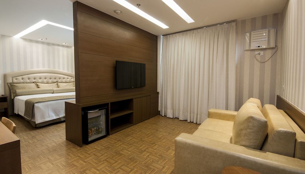 Suite, Jetted Tub