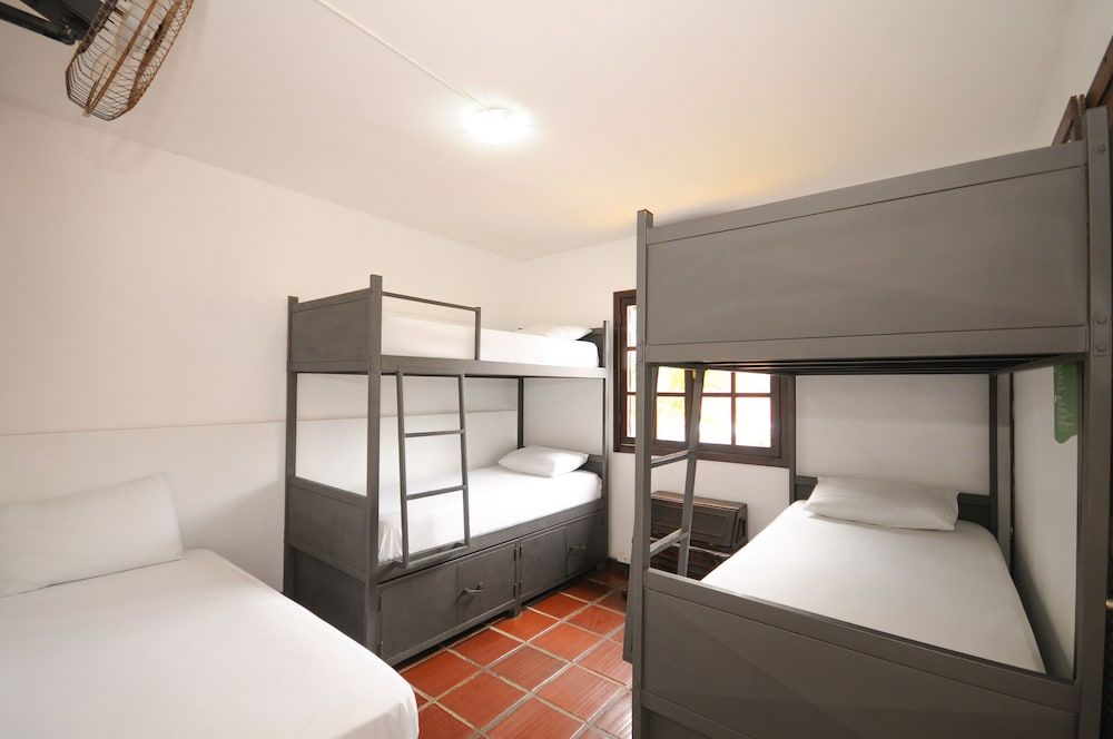 Shared Dormitory, Mixed Dorm, Private Bathroom (6 Beds)