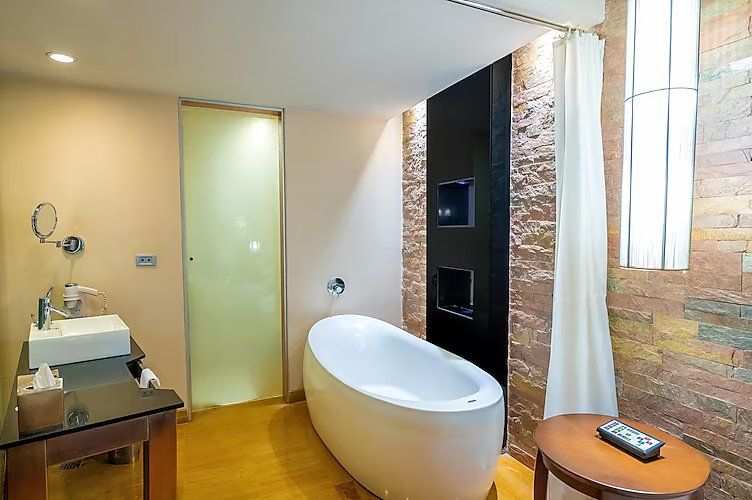 O Hotel Pune Deluxe Room 11