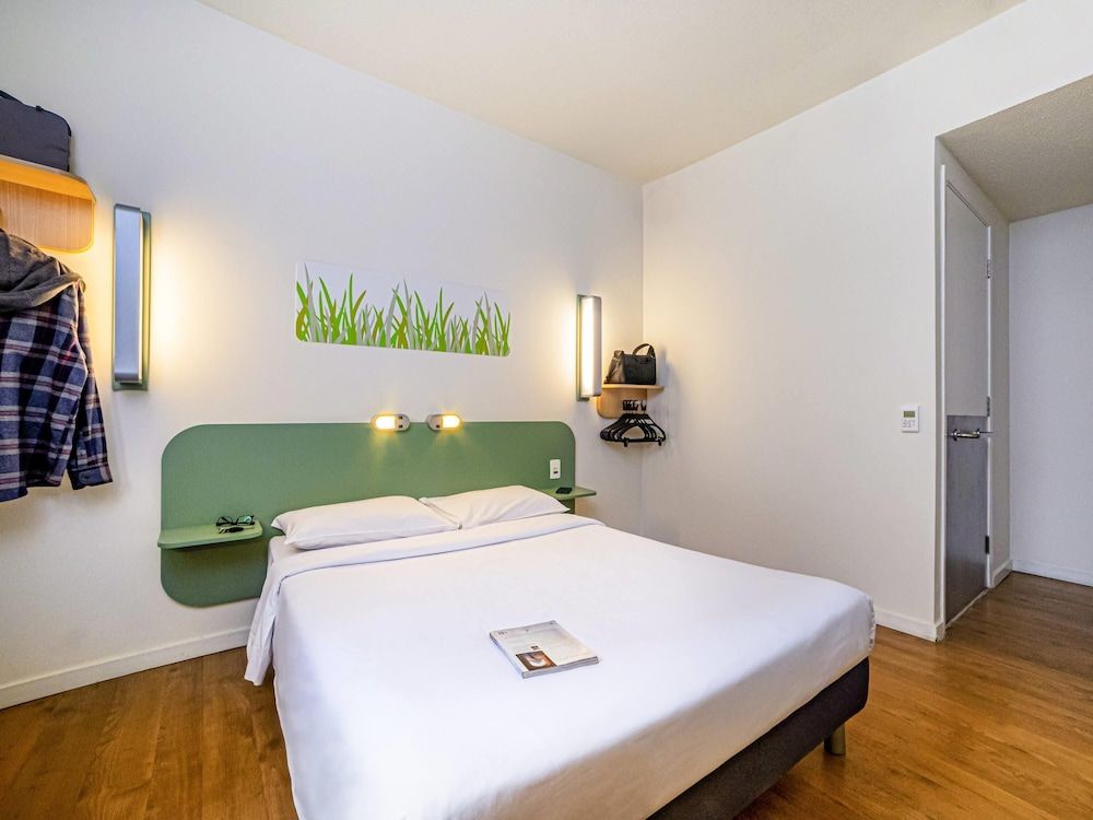 ibis budget Sp Frei Caneca ADAPTED STANDARD ROOM with 1 DOUBLE BED