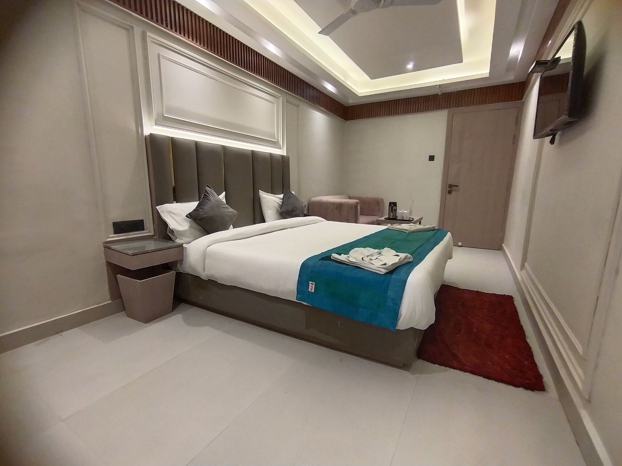 Executive Room
