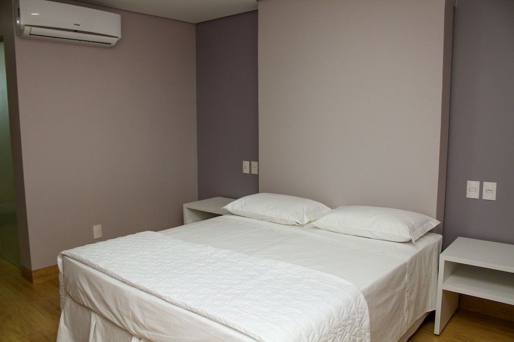 Select Hotel
