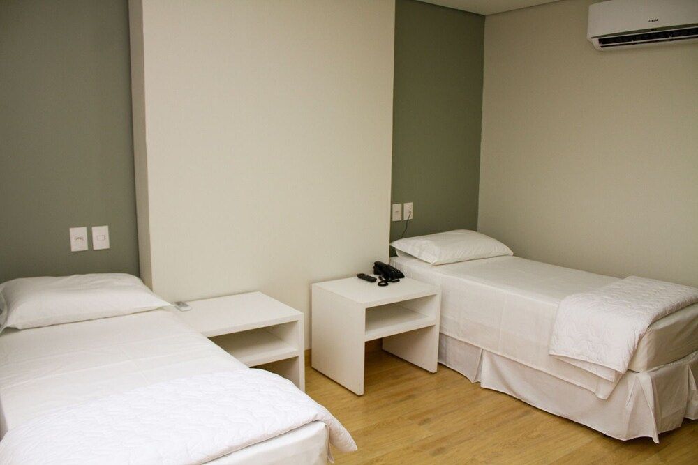 Select Hotel