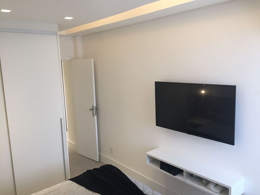 undefined Leblon Flat 10