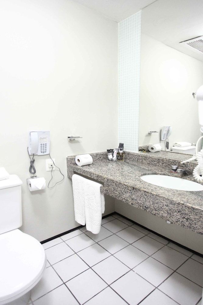 Marina Park Deluxe Single Room 5