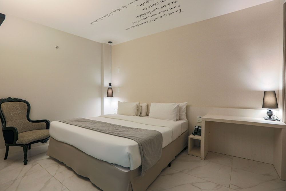 Superior Room, 1 King Bed