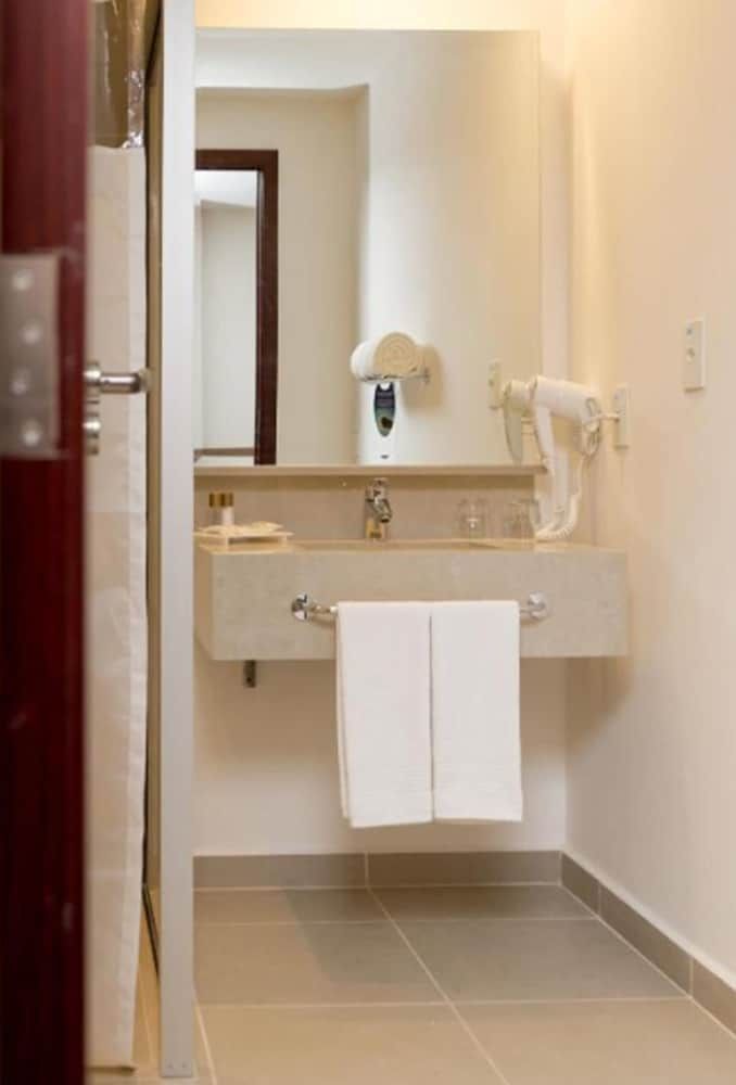 Tulip Inn Campos de Goytacazes Standard Room, 2 Twin Beds 7