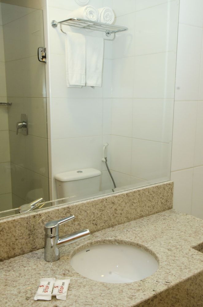 Stop Inn Antonio Carlos Standard Double Room, 1 Bedroom, Accessible, City View 7