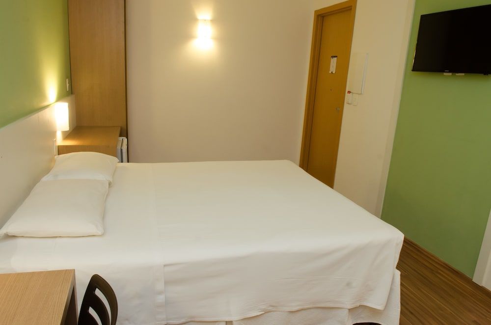 Stop Inn Antonio Carlos Standard Double Room, 1 Bedroom, Accessible, City View 4