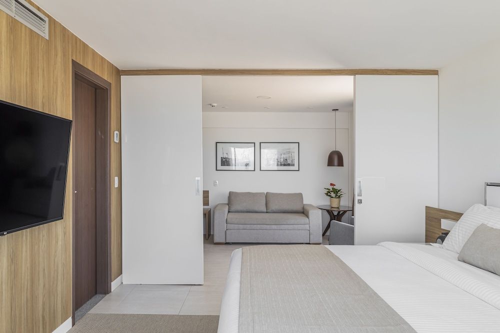 Gran Mareiro Hotel Suite with Sea View (Double) 8