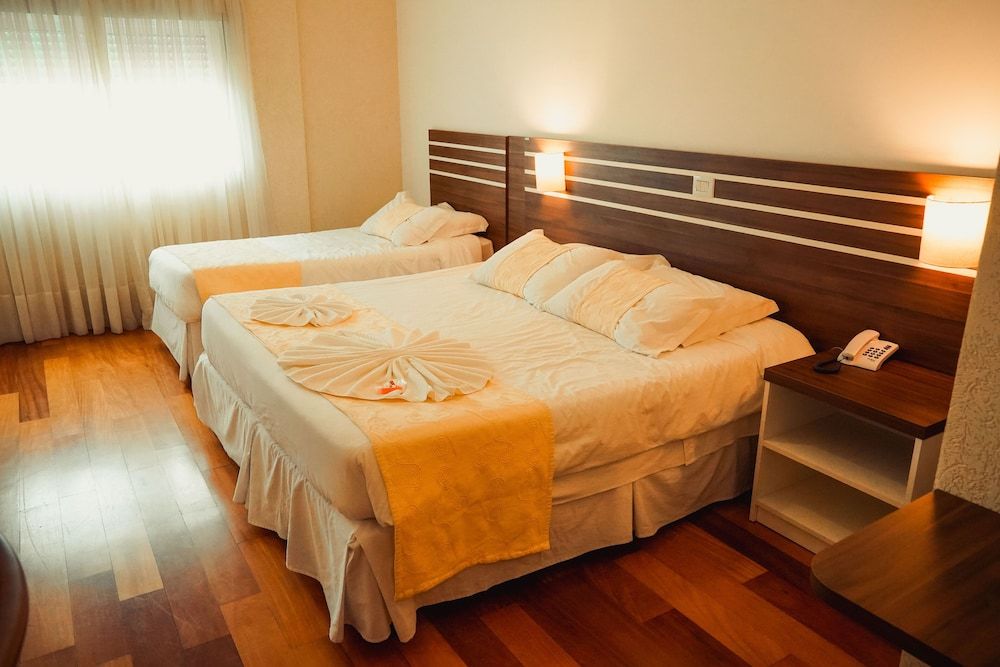 Hotel Imperial Deluxe Triple Room 8