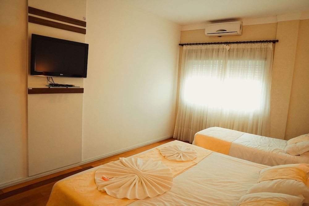 Hotel Imperial Deluxe Triple Room 7