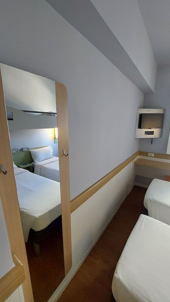 Standard Apartment, Multiple Beds
