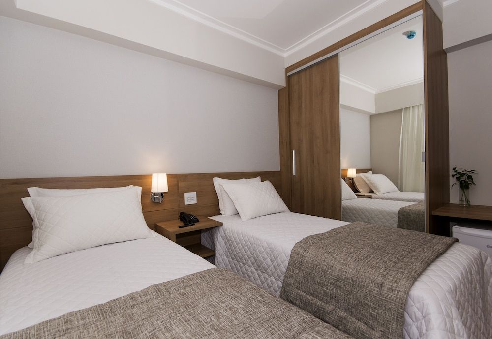 Deluxe Apartment, Connecting Rooms